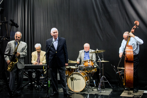 George McLain, Tom Pizzi, Chuck Parr, Bruce Wallace, Tony Benade